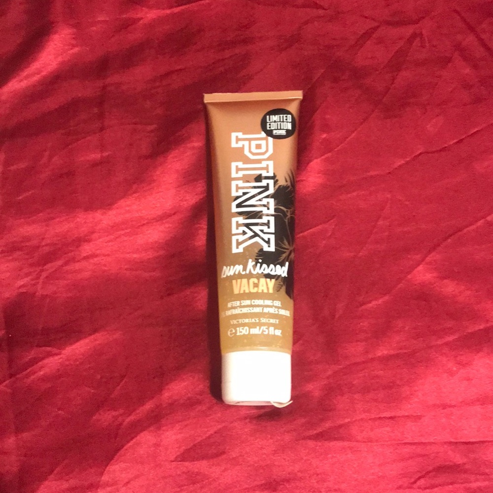 PINK Limited Edition Sun Kissed Cooling Gel